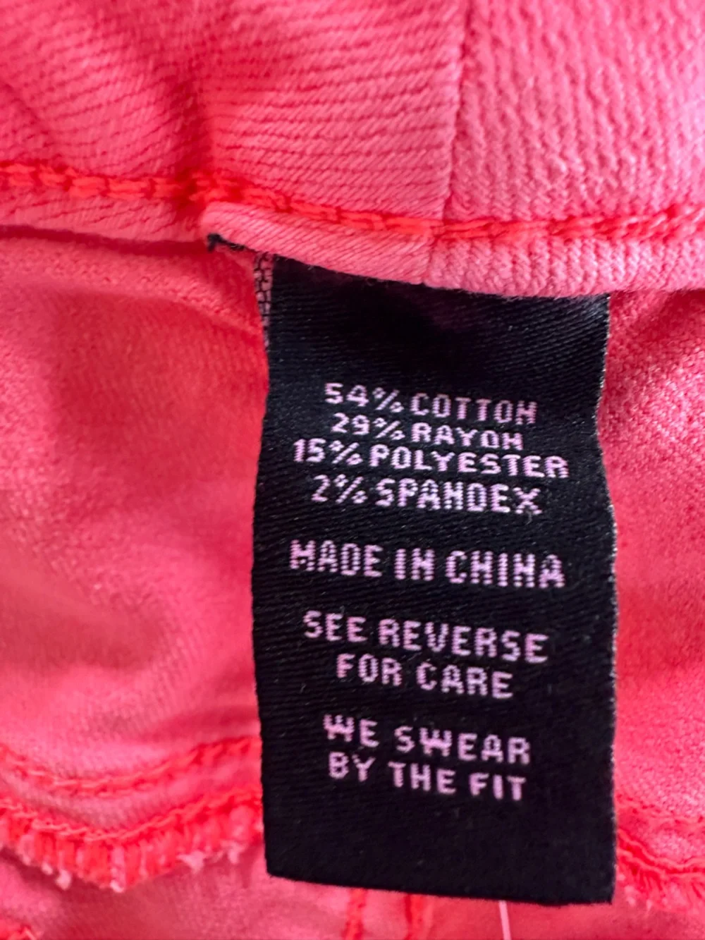 Torrid Women’s Hot Pink Jeans- size 18R - Picture 3 of 4